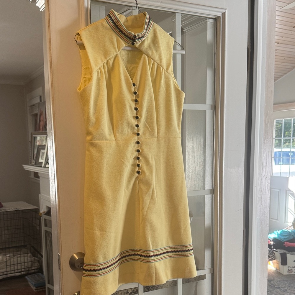 Vintage Yellow Sleeveless Dress with Button Detail